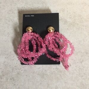 NWT Free Press gold post with medium pink swirl bead earrings